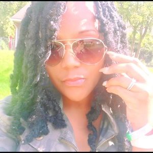 Meet your Posher, Shanika